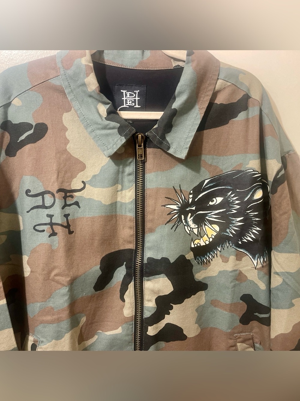 Camouflage Zip-Front Jacket with Panther Graphic - Green/Brown